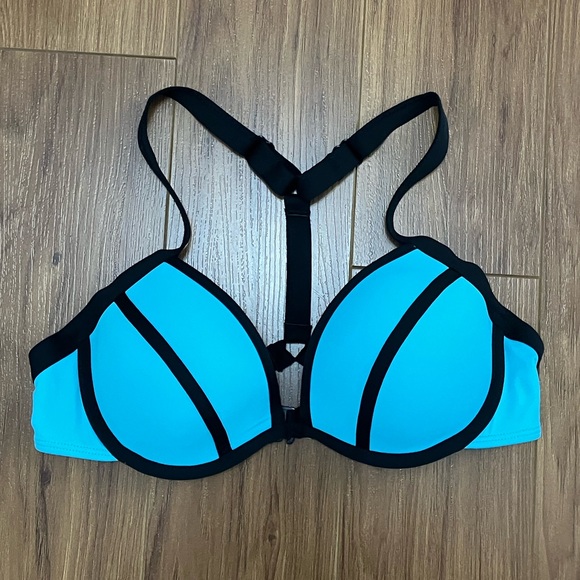 *🧡3/20$* NWOT Bikini Top with Removable Push-Up - Picture 2 of 3